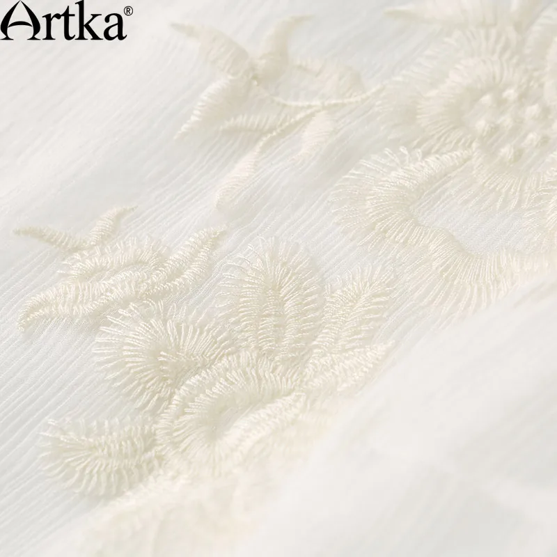 ARTKA Женская 2018 Лето Белый хлопок и шелк вышивка платье Винтаж o образным вырезом