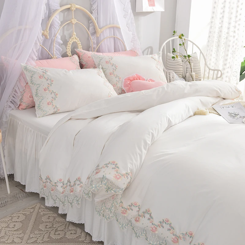 Solid Color Lace Bedding Set 4Pcs Romantic Wedding Princess Bedclothes Bedspread Cotton White Duvet Cover Bed Skirt Pillowcases | Дом и сад
