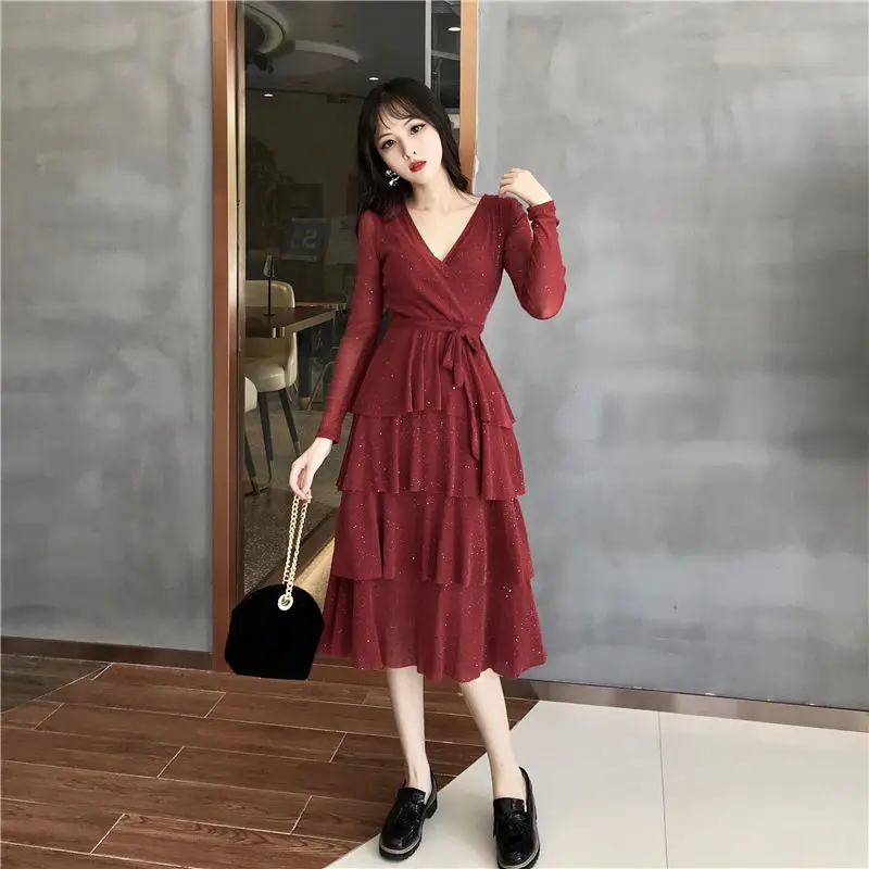 Женское многослойное платье трапеция с длинным рукавом и v образным вырезом