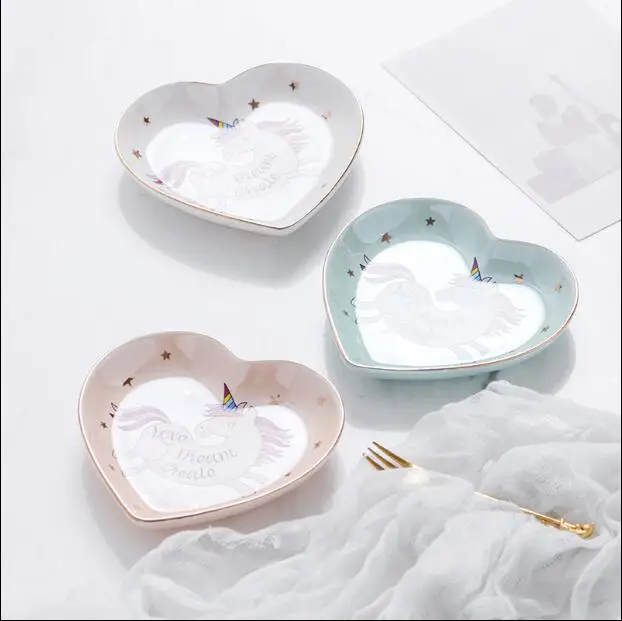 Тарелка единорога фарфор формы сердца тарелка расписанная вручную керамическая