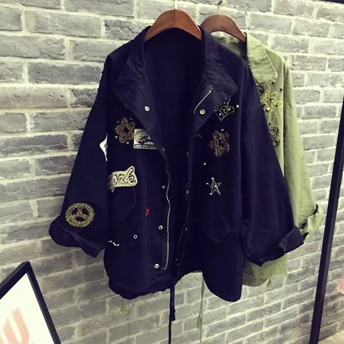 Black Women Cotton Jacket Coat Fashion Women Bomber jacket Embroidery Applique Rivets Oversize Women Coat Army Green Cotton Coat - Цвет: Black
