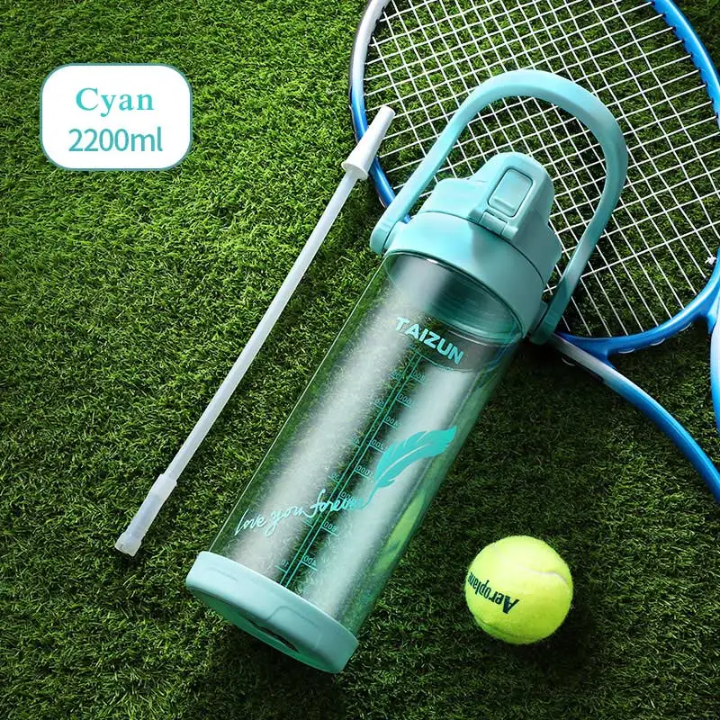 Cyan 2200 мл большой объем для воды бутылки пластиковые спортивные бутылки прямой питьевой для тренировок кемпинга фитнеса BPA посуда для напитков Ручка - Цвет: Cyan