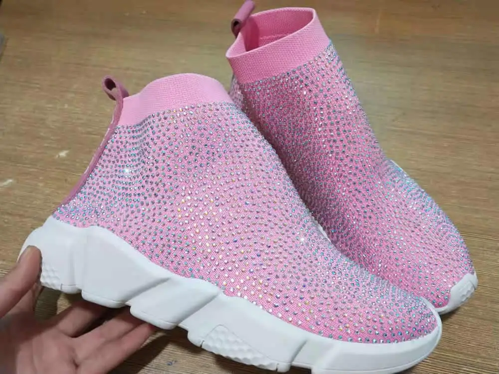 Pink Женские кроссовки со стразами; спортивные ботинки; блестящие стразы; вязаная дышащая обувь; Женская Роскошная Повседневная обувь; женские кроссовки - Цвет: Pink