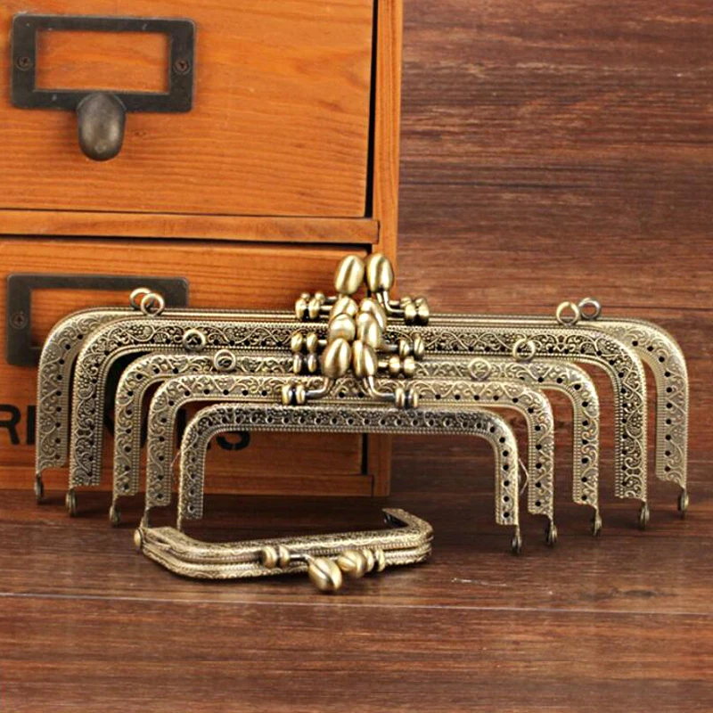Flower Bud Embossing Square Metal Purse Frame Handle for Clutch Bag Accessories Kiss Clasp Lock Antique Bronze Tone KZ151323