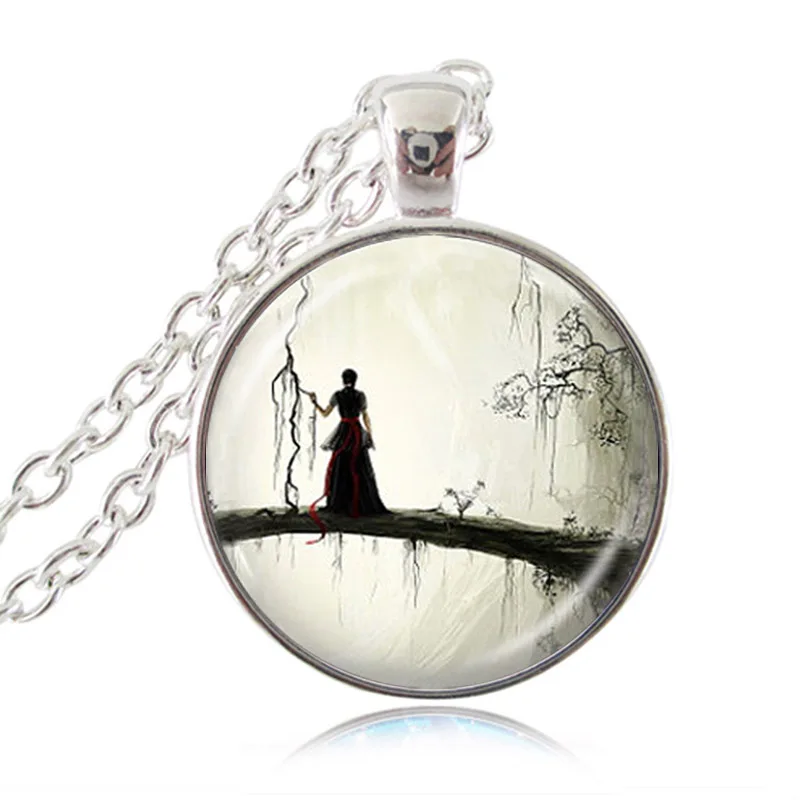 Готическое ювелирное изделие жуткий женский силуэт лесная фантазия ожерелье