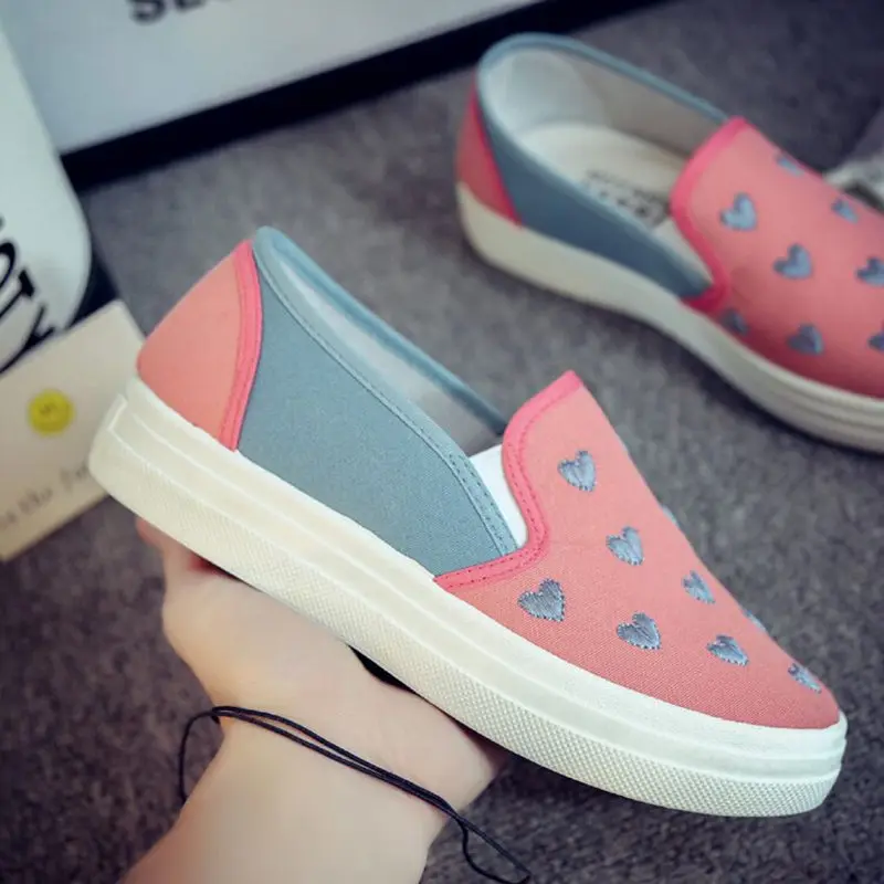 Женские туфли на плоской подошве с сердечками|Обувь без каблука| |