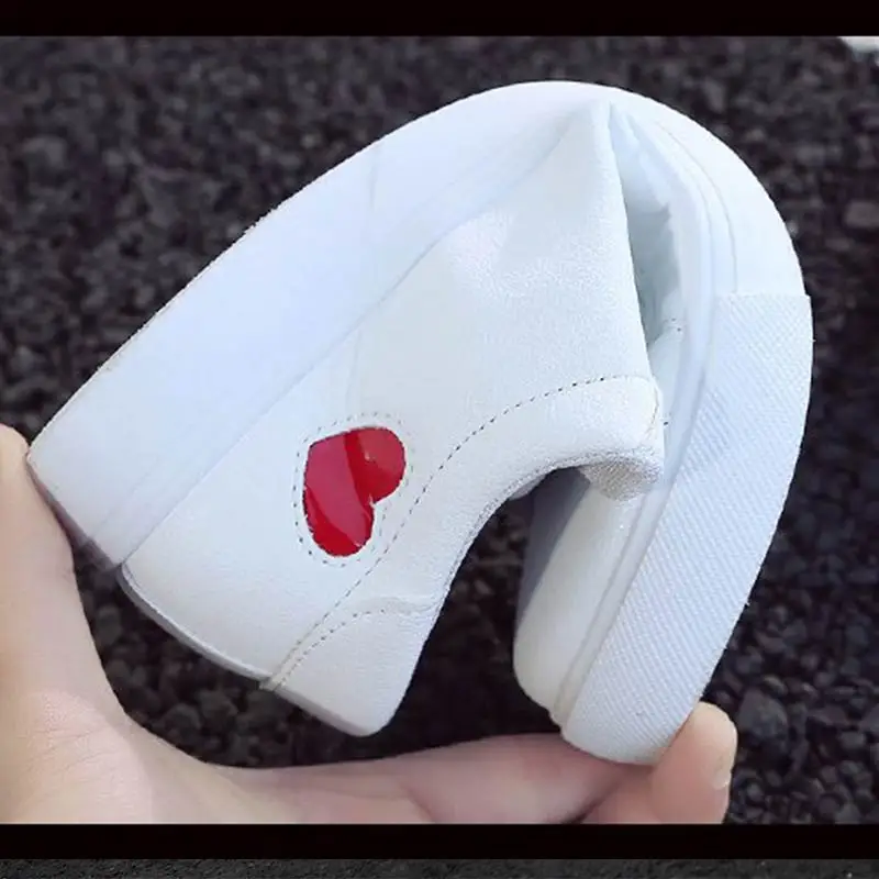 Летние женские кроссовки Белая Вулканизированная обувь из искусственной кожи