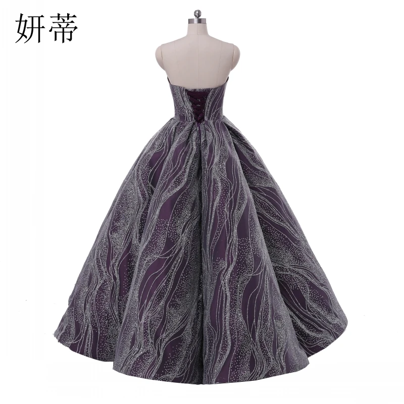 Очаровательное кружевное бальное платье с открытой спиной и блестками свадебное