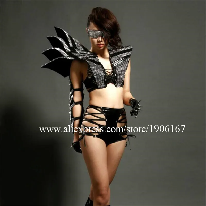 구매 새로운 디자인 바 나이트 클럽 그랜드 이벤트 가수 댄서 옷 DS 블랙 무대 과장된 리벳 갑옷 볼룸 공연 의상 저렴한 새로운 디자인 바 나이트 클럽 그랜드 이벤트 가수 댄서 옷 DS 블랙 무대 과장된 리벳 갑옷 볼룸 공연 의상