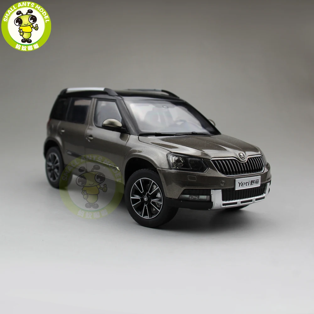 1/18 Skoda Yeti SUV литая модель металлическая модель автомобиля SUV Подарочная коллекция хобби темно-коричневый
