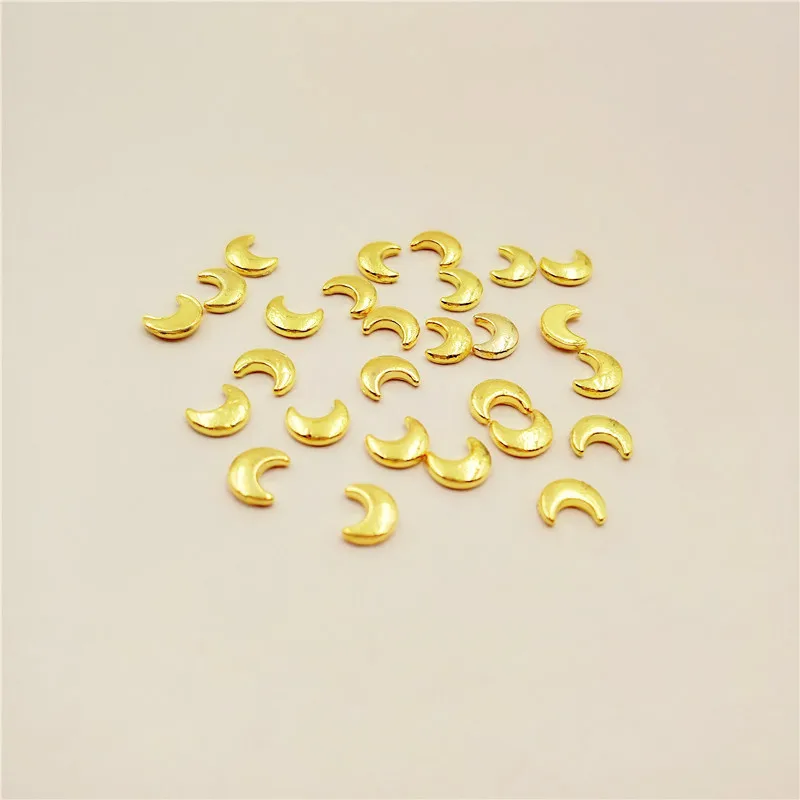 

50 PCS Golden Moon Smooth 3D Metal Nail Stickers 3 * 5 mm Sole DIY Nail Art Nail Art Decoration Beautiful Girls