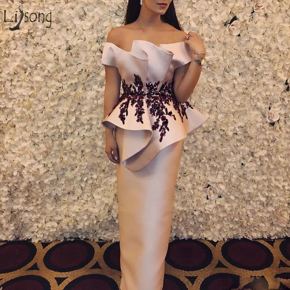 

Modest Blush Pink Long Straight Prom Dresses With Ruffles Appliques Prom Gowns Off The Shoulder Fashion Formal Party Dress