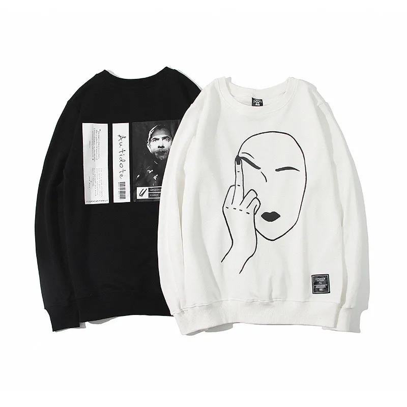 

Hoodies & Sweatshirts