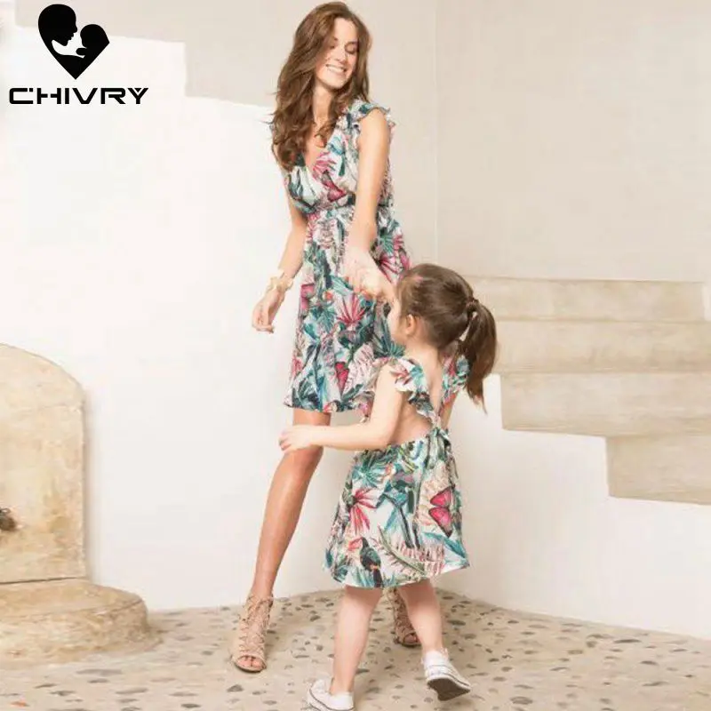 

Платье для мамы и дочки Chivry, лоскутное платье без рукавов с цветочными оборками и V-образным вырезом, платье для мамы и дочки, семейная Одинак...