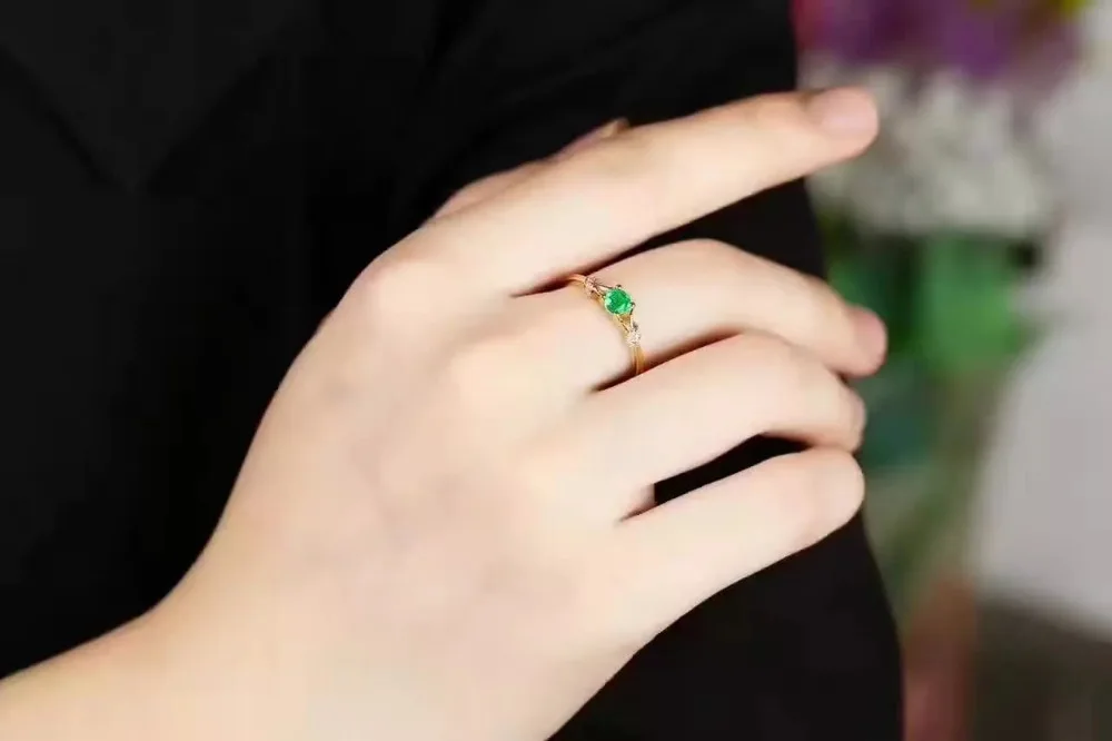 Женское кольцо из серебра 925 пробы с натуральным изумрудом 4 х4 мм|fine jewelry|gemstone