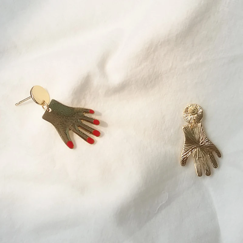 

New Geometric Red Nails Plam Shaped Earrings For Girls Women Party Bijoux Tiny Gold Silver Color Finger Hand Dangle Earrings