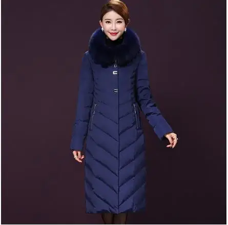 Peacock blue Женское зимнее теплое пальто с капюшоном, высококачественное пальто с воротником из лисьего меха для мамы, тонкая Длинная Верхняя одежда, большой размер, повседневный пуховик для женщин 5XL - Цвет: Peacock blue
