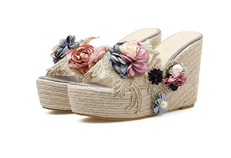 Прозрачные шлепанцы; женская обувь на платформе; туфли без задника на каблуке; Туфли на танкетке, Украшенные бусинами; шлепанцы без задника с цветочным узором; коллекция года; Туфли на высокой танкетке с цветочным принтом - Color: 4