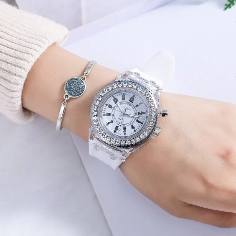 Кварцевые женские часы брендовые светящиеся бриллиантовые светодиодные