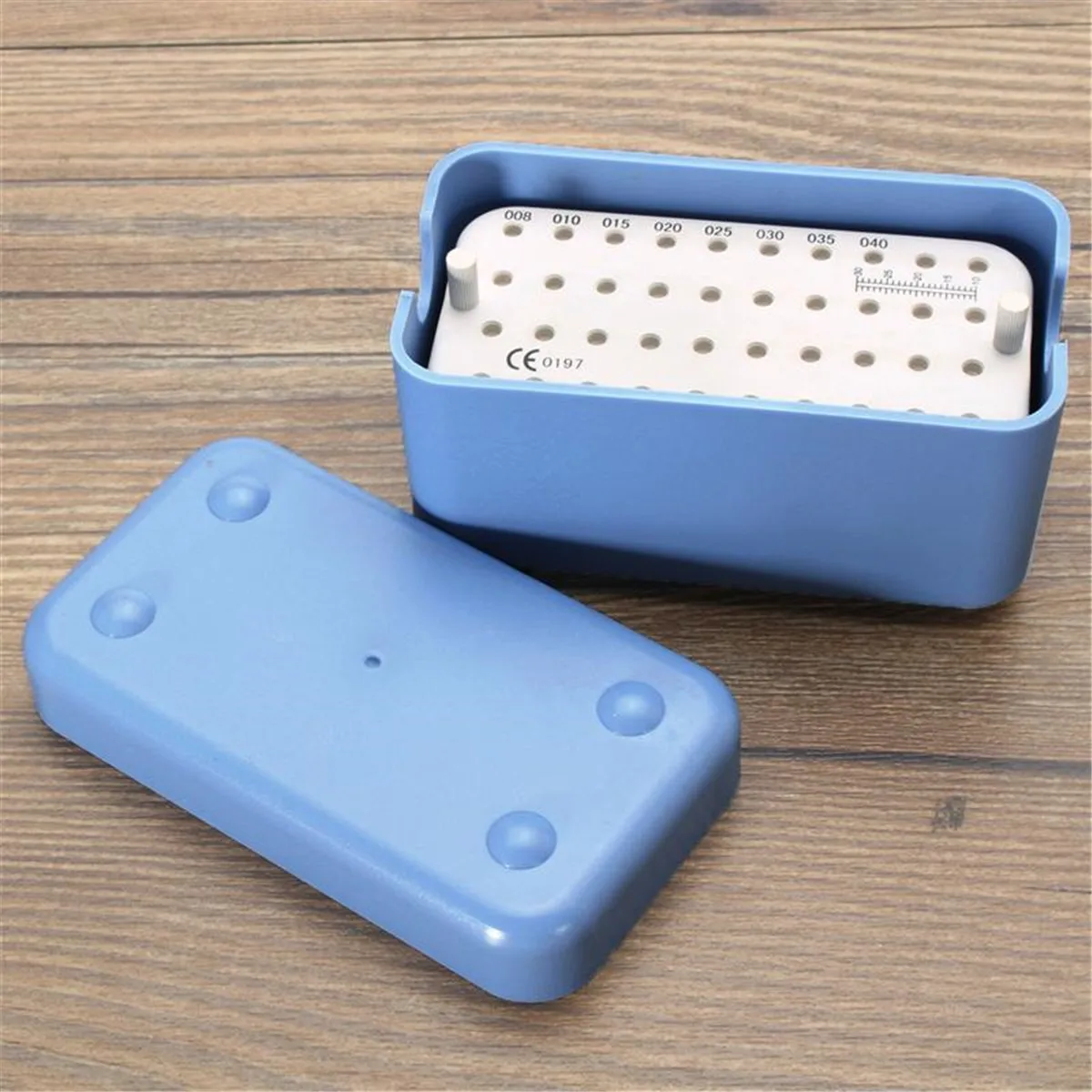 Стоматологический пластиковый эндобокс с 40 отверстиями линейкой пилочками