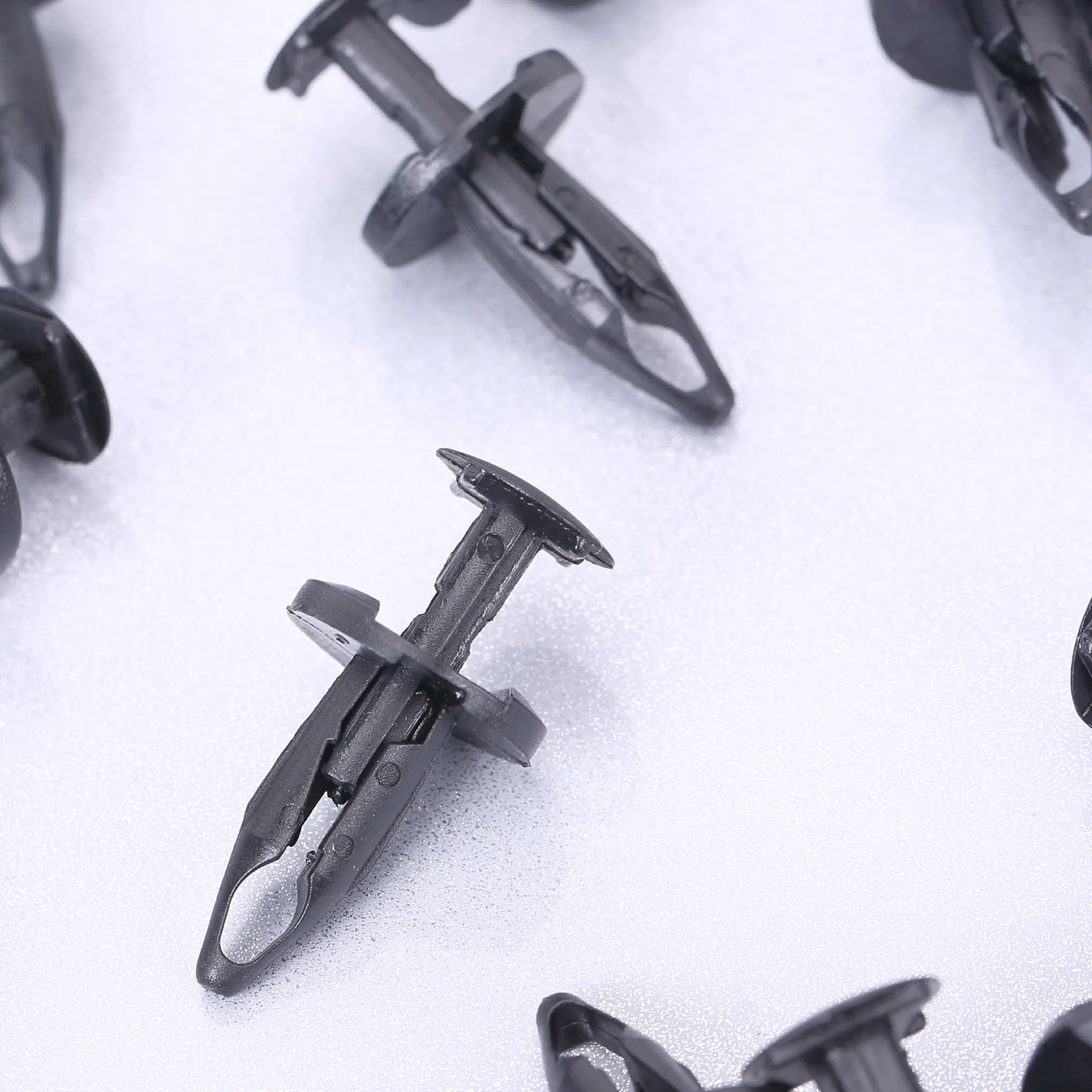 

100x for GM 21077123 Saturn 1991 up Wheel Opening Moulding push-type Clips