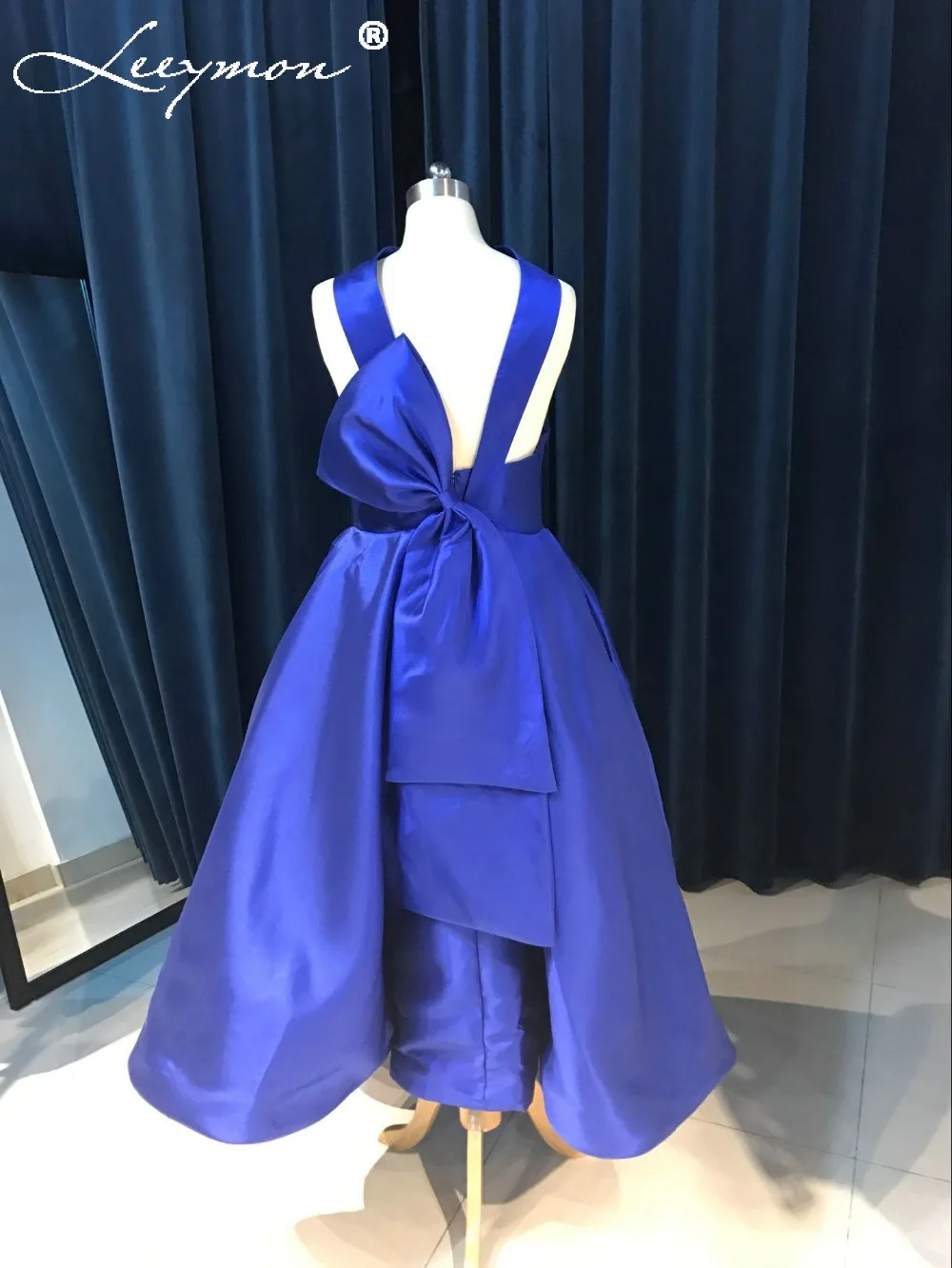 Женское атласное платье подружки невесты длинное плиссированное без рукавов с