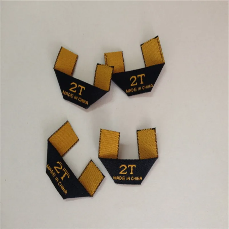 

Customized Garment Woven Label High Density Clothing Size Label