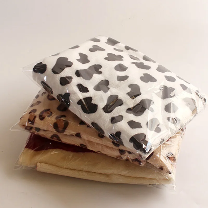 Мягкие одеяла для собак из кораллового флиса зимние теплые дышащие с принтом