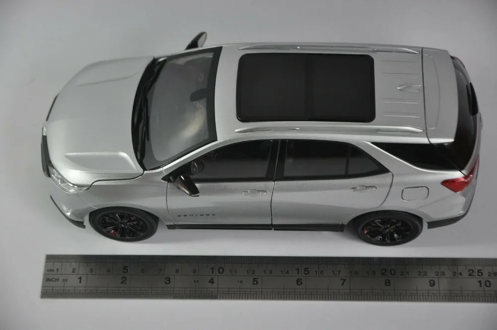 1:18 литая под давлением модель для Chevrolet Chevy Equinox Redline серебро внедорожник сплав игрушка автомобиль миниатюрная коллекция