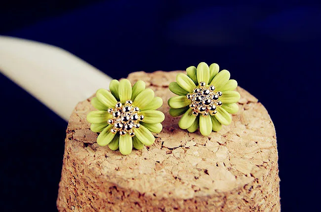 E0119 Бесплатная доставка Модные Новые Популярные изысканные маленькие серьги с