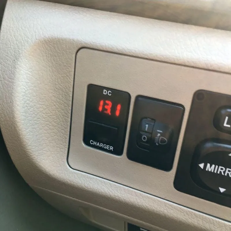 Автомобильное зарядное устройство QC3.0 USB с аккумулятором цифровой дисплей