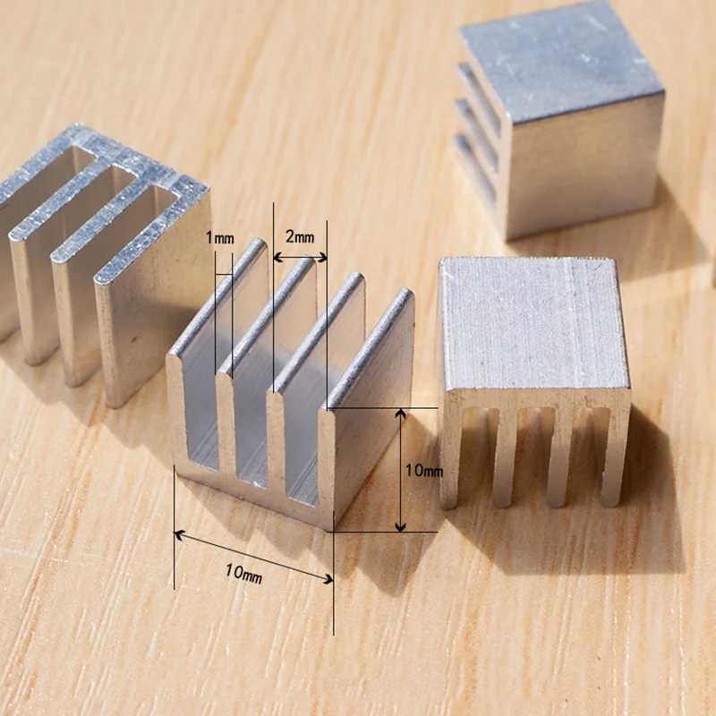 Алюминиевый радиатор En-Labs 10 шт. серебристый 10x10x10 мм для электронного чипа