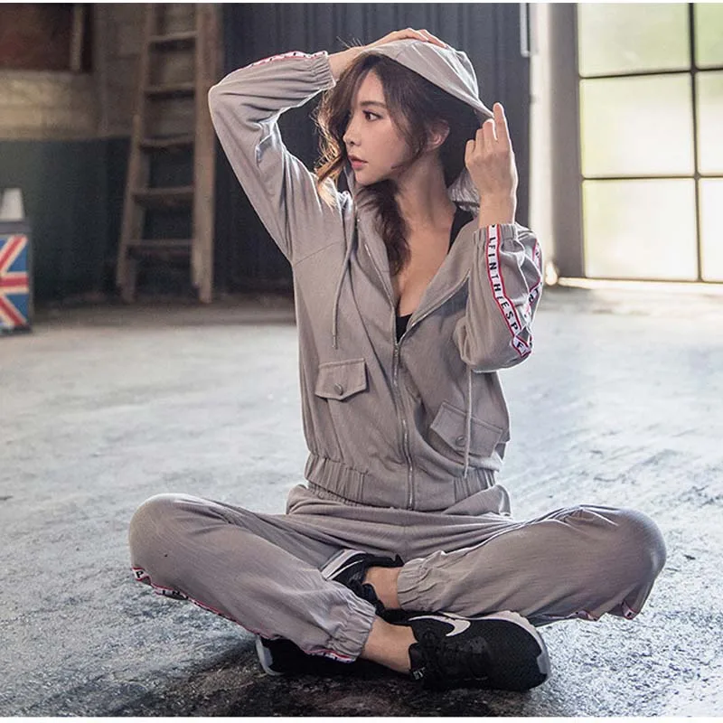 Женский спортивный костюм спортивная футболка и штаны одежда для тренажерного