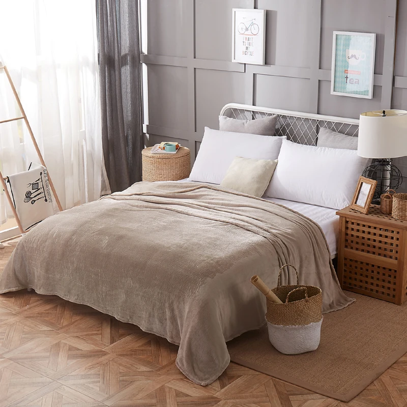 

cloud bedspread blanket 200x230cm High Density Super Soft Flannel Blanket to on for the sofa/Bed/Car Portable Plaids
