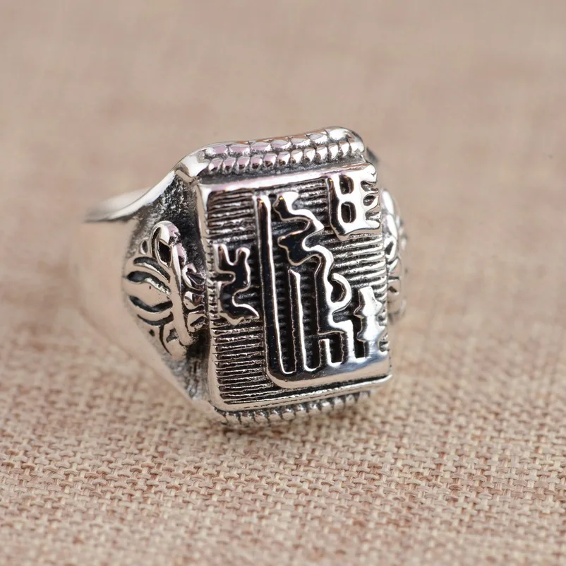 

The New Fashion Wholesale Jewelry Line S925 Pure Silver Ring Thai Silver Antique Style Buddhism Vajra Modelling