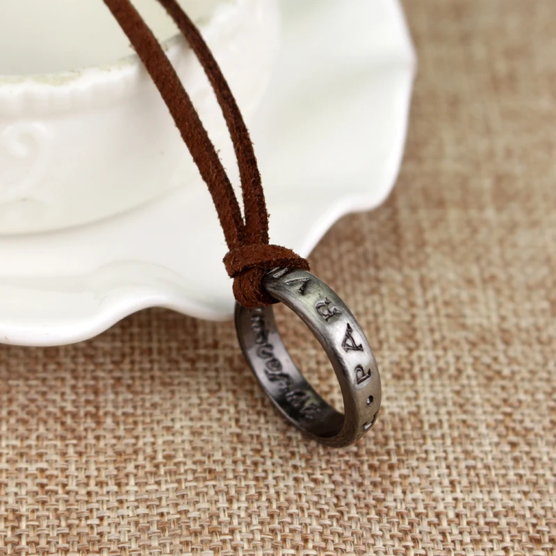 

60CM Leather PS4 Game Uncharted 4 A Thief's End Nathan Drake Necklaces Cord Chain Long Neck Chain Jewelry Men Accessories