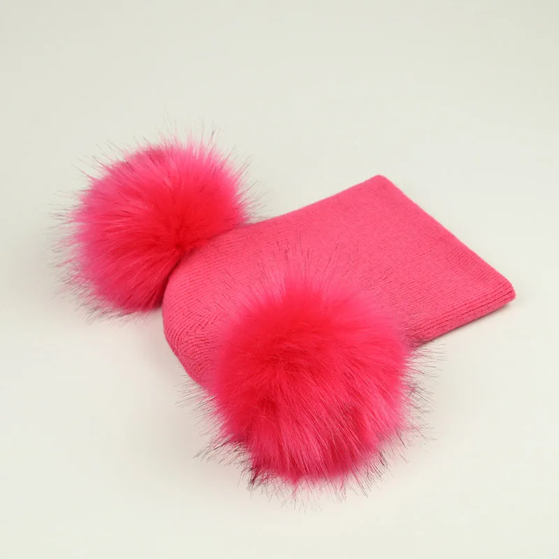 Зимние вязаные детские шапки милые однотонные для девочек и мальчиков два