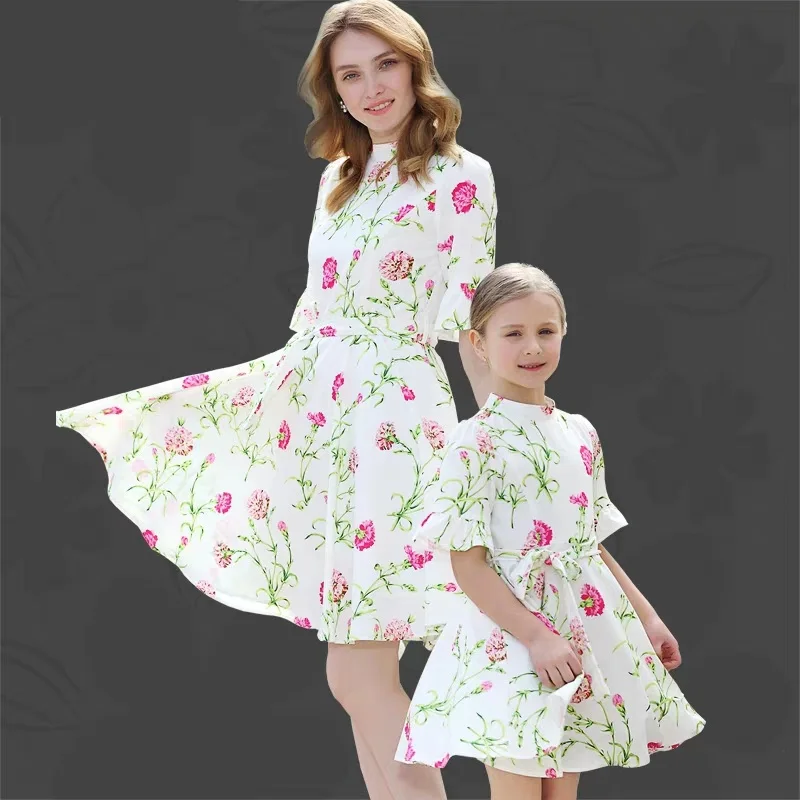 

Summer family matching clothes girls women Clothing party formal dresses mom and daughter big hems dress moeder dochter kleding