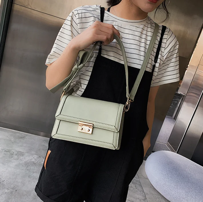 Женские дизайнерские сумки через плечо модные повседневные на лямках с шарфами