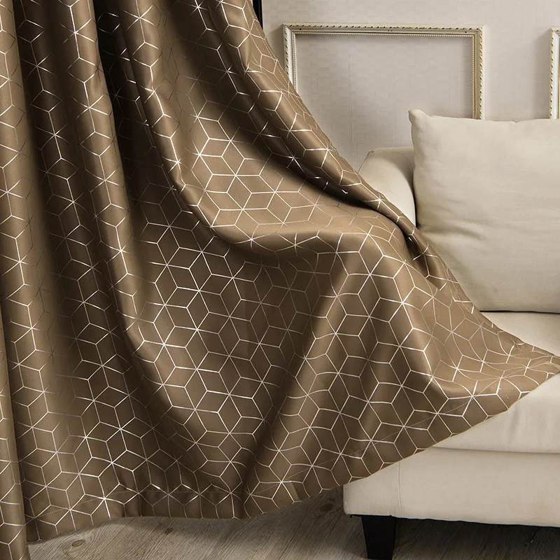 Серые тканевые с серебристыми зернистыми звездами светонепроницаемые шторы для