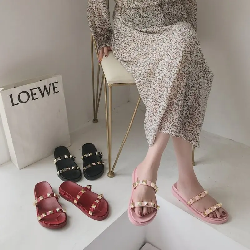 Женские шлепанцы женская обувь на плоской подошве Новинка без застежки пляжные