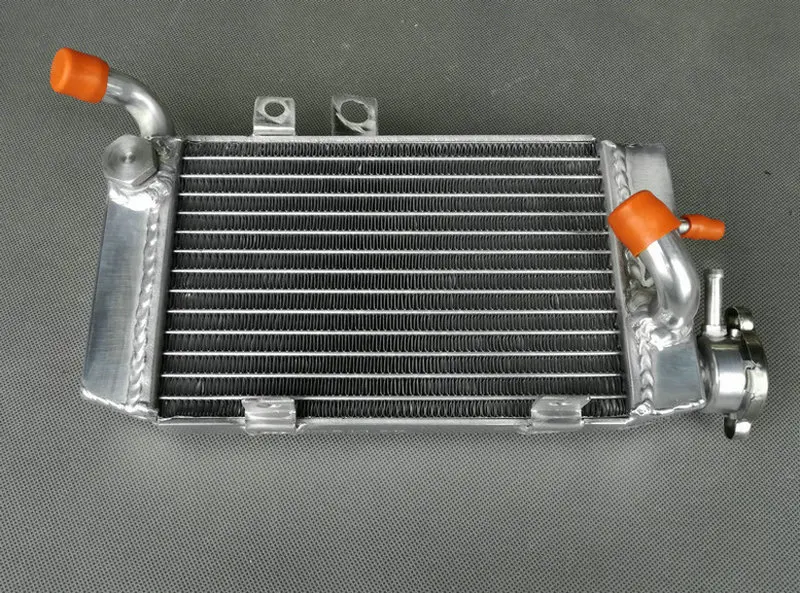WITH CAP SIDE Левый и правый боковой алюминиевый радиатор для Honda XRV750 Африка Twin XRV750T 742 cc V-twin XRV 750 T& силиконовый шланг для подачи охлаждающей жидкости - Цвет: WITH CAP SIDE