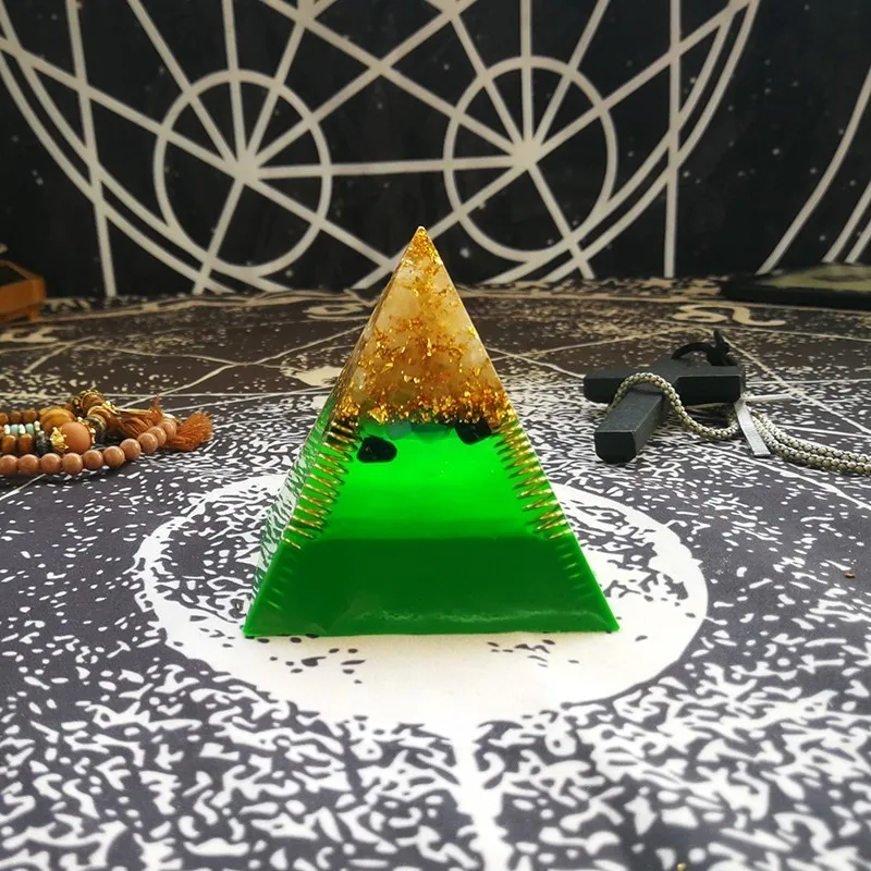 7Cm AURAREIKI Orgonite Pyramid Raziel Anahata Chakra Changing The Magnetic Field Of Life Energy Crystal Jewelry Crafts |