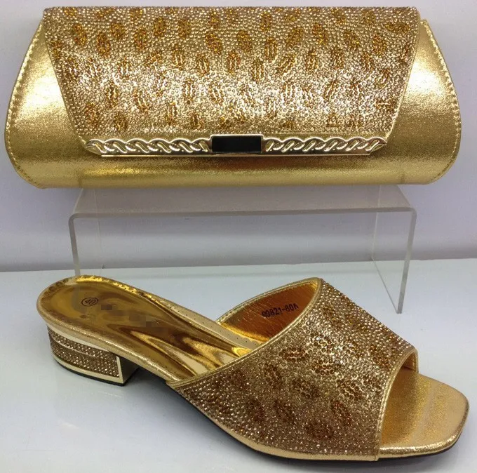 Мода Королевский синий низкий квадратные каблуки тапочки насосы shoes and hand сумка с