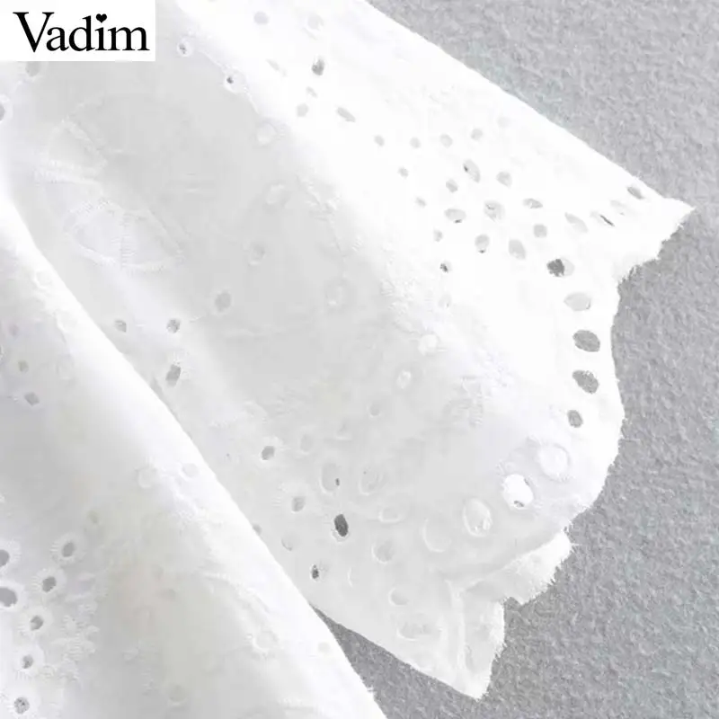 Vadim women hollow out embroidery white blouse short sleeve see through pleated shirts female casual cute tops blusas DA290 |