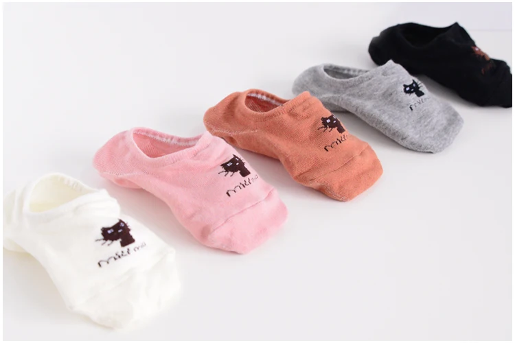

Free Shipping 10 pairs/lot Anti-Slip female socks Summer cotton invisible boat socks women anti slip cat character lovely lady