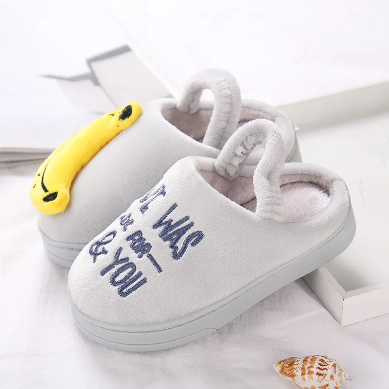 Style 1 Grey Детские зимние теплые тапочки из хлопка Домашняя обувь с рисунком банана нескользящая Мягкая теплая Домашняя обувь для маленьких детей - Цвет: Style 1 Grey