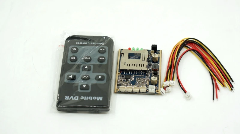 В реальном времени 1CH Mini HD XBOX DVR печатная плата до D1(704*576) 30fps поддержка sd карты 32 Гб |
