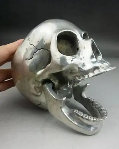 

Wonderful tibet silver big skull death's head netsuke sculpture