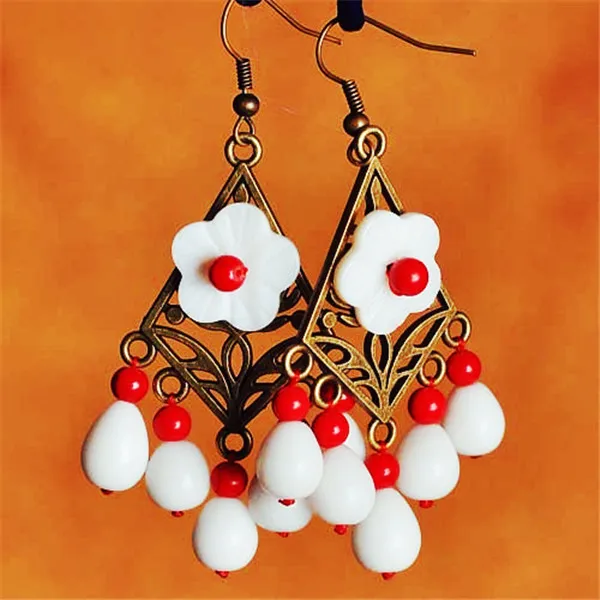 Красивые элегантные открытые резные китайские стильные серьги в виде белых